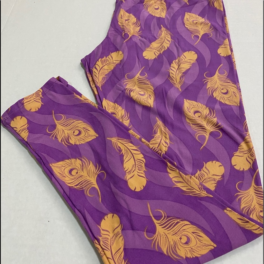 NWT-LuLaRoe TC Leggings - Peacock Feather
